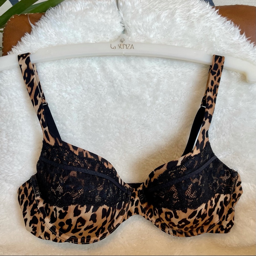 ⭐️2/$20⭐️ LA SENZA So Free Leopard Print & Lace Bra